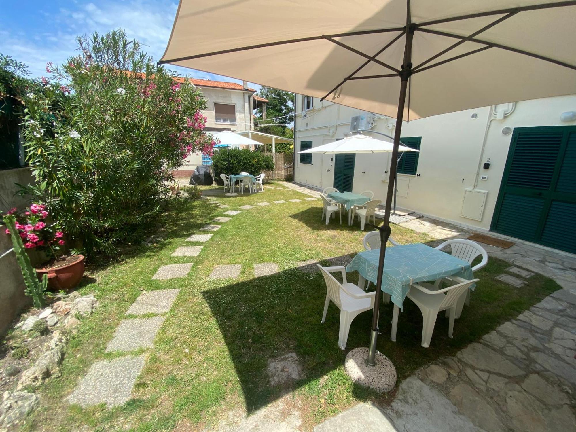 Apartamento Le Tre Isolette A 200M Dal Mare Marina Di Pisa Exterior foto